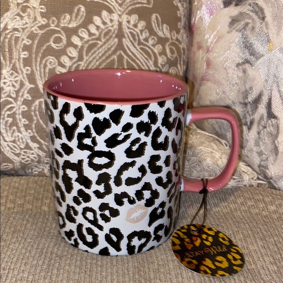 🖤🤍🩷NWT Stay Wild Animal Print w/Kiss 18oz Microwave/Dishwasher Safe Mug - Picture 2 of 12